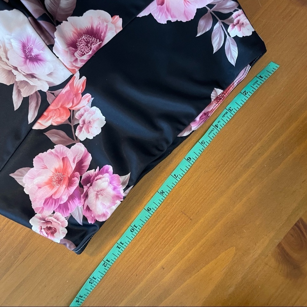 Onzie Hot Yoga High Rise Black Pink Floral Pure Barre Full Length Legging M/L - Picture 4 of 8